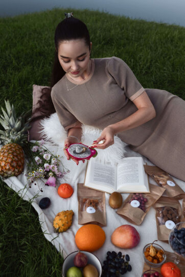 Uogos-į-namus-produktų-fotosesija-įvaizdinė-pikniko-fotosesija-k24agency-fotografijos-portfolio-2